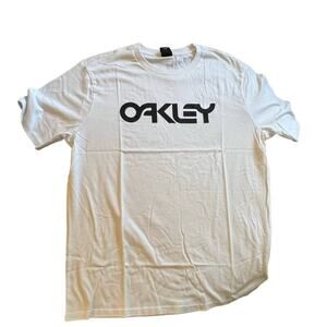 NWT Oakley Black and White Mark II Tee Size Large